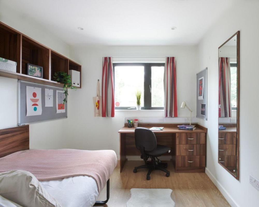 Zeni Ensuite Rooms In Exeter Buitenkant foto